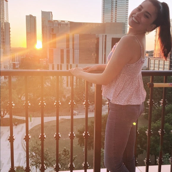 Meet your Posher, Raquel - Picture 1 of 1